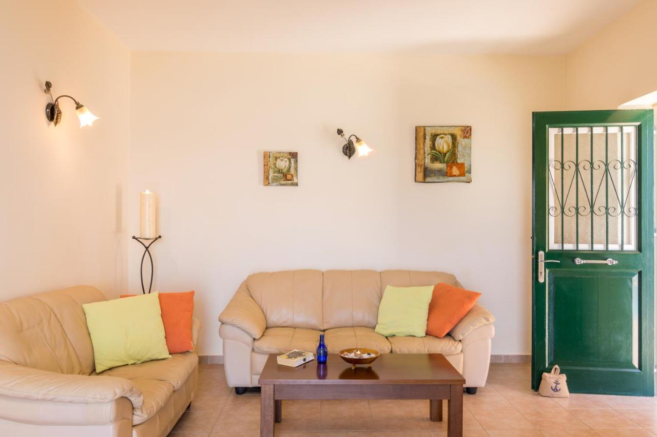 Villa Zeta Nisaki  Zewnętrze zdjęcie